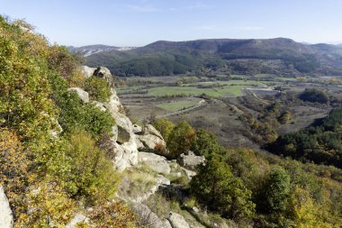 Bulgaristan 'ın Kardzhali Bölgesi, Perperikon antik Trakya kentinin sonbahar manzarası