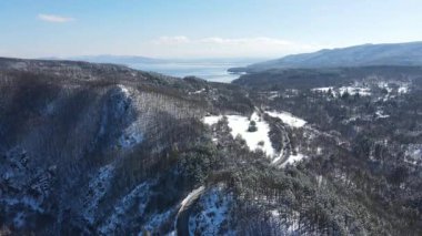 Bulgaristan 'ın Sofya kenti yakınlarındaki Iskar Barajı' nın hava manzarası