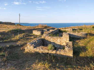 Bulgaristan 'ın Kaliakra Burnu, Dobrich Bölgesi' ndeki Karadeniz kıyısı ve Antik kalıntıları