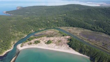 Bulgaristan 'ın Burgaz Bölgesi, Arkutino bölgesinin temiz Karadeniz manzarası 