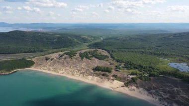 Bulgaristan 'ın Burgaz Bölgesi, Arkutino bölgesinin temiz Karadeniz manzarası 