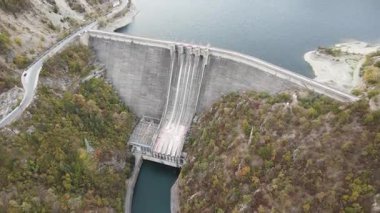 Vacha (Antonivanovtsi) Reservoir, Rodop Dağları, Filibe Bölgesi, Bulgaristan
