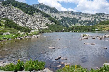 Bulgaristan 'ın Banderitsa Bölgesi yakınlarındaki Pirin Dağı' nın Şaşırtıcı Manzarası