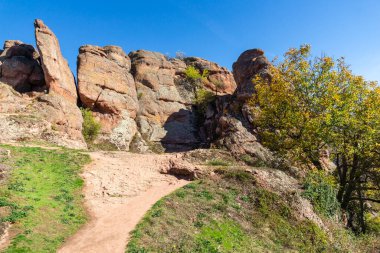 Belogradchik Kayalıkları, Vidin Bölgesi, Bulgaristan 'ın İnanılmaz Sonbahar Manzarası