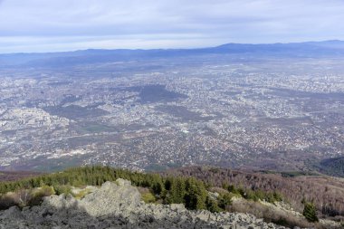 Bulgaristan 'ın Kamen Del zirvesi yakınlarındaki Vitosha Dağı' nın şaşırtıcı sonbahar manzarası