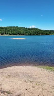 Sırbistan 'ın Vlasina Gölü' nün Muhteşem Yaz Panoraması