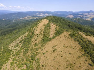 Rudina Dağı, Pernik Bölgesi, Bulgaristan 'ın İnanılmaz Yaz Manzarası
