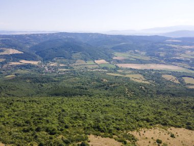 Rudina Dağı, Pernik Bölgesi, Bulgaristan 'ın İnanılmaz Yaz Manzarası