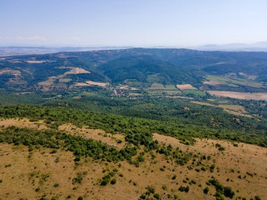Rudina Dağı, Pernik Bölgesi, Bulgaristan 'ın İnanılmaz Yaz Manzarası