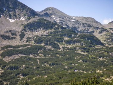 Bulgaristan 'ın Banski Gölleri yakınlarındaki Pirin Dağı' nın İnanılmaz Yaz manzarası