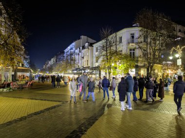 SOFYA, BULGARIA - 13 Eylül 2025: Bulgaristan 'ın Sofya Şehir Merkezi' nin panoramik gece manzarası