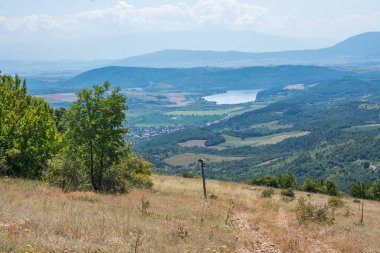Rudina Dağı, Pernik Bölgesi, Bulgaristan 'ın İnanılmaz Yaz Manzarası
