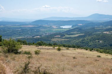 Rudina Dağı, Pernik Bölgesi, Bulgaristan 'ın İnanılmaz Yaz Manzarası
