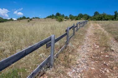 Rudina Dağı, Pernik Bölgesi, Bulgaristan 'ın İnanılmaz Yaz Manzarası