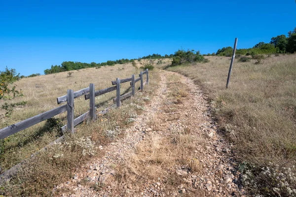 Rudina Dağı, Pernik Bölgesi, Bulgaristan 'ın İnanılmaz Yaz Manzarası