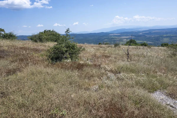 Rudina Dağı, Pernik Bölgesi, Bulgaristan 'ın İnanılmaz Yaz Manzarası