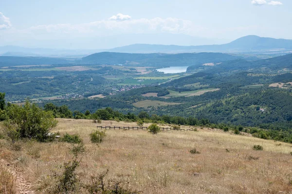 Rudina Dağı, Pernik Bölgesi, Bulgaristan 'ın İnanılmaz Yaz Manzarası