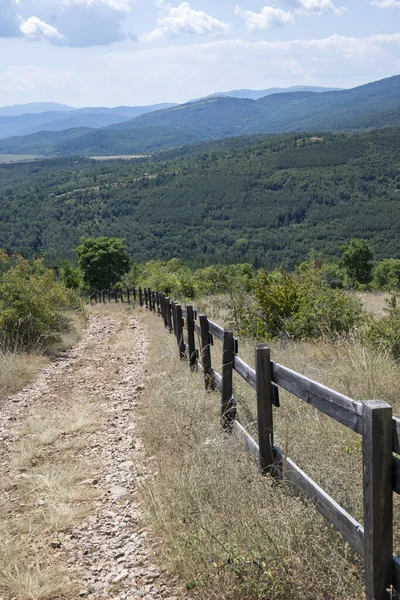 Rudina Dağı, Pernik Bölgesi, Bulgaristan 'ın İnanılmaz Yaz Manzarası