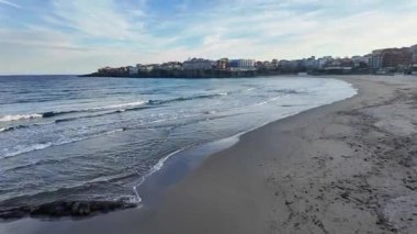 Bulgaristan 'ın Burgaz Bölgesi Sozopol kıyı şeridinin gün batımı manzarası