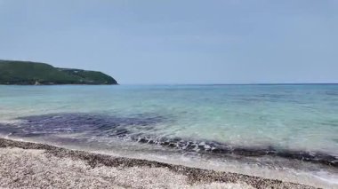 Yunanistan 'ın İyon Adaları' ndaki Agios Ioannis plajı yakınlarındaki Lefkada Sahili 'nin Muhteşem Panoraması