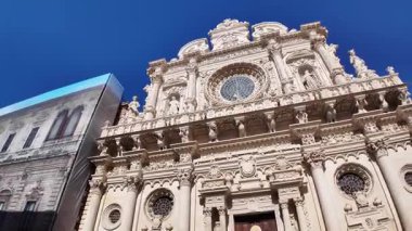 LECCE, İtalya - 12 Mayıs 2024: İtalya 'nın Apulia Bölgesi' ndeki Eski Lecce kasabasının muhteşem manzarası