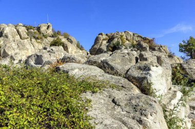 Bulgaristan 'ın Kardzhali Bölgesi, Perperikon antik Trakya kentinin sonbahar manzarası