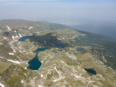 Bulgaristan 'ın Yedi Rila Gölü yakınlarındaki Rila Dağı' nın şaşırtıcı hava manzarası