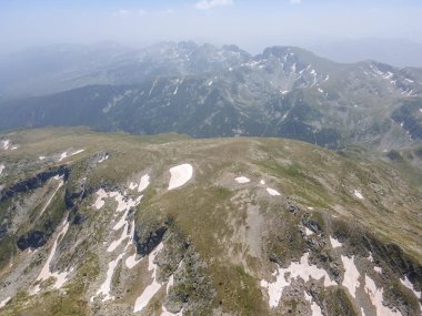 Bulgaristan 'ın Yedi Rila Gölü yakınlarındaki Rila Dağı' nın şaşırtıcı hava manzarası