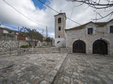 TheOLOGOS, THASOS, GREECE - 27 Aralık 2025: Thassos Adası, Doğu Makedonya ve Trakya, Yunanistan 'da Theologos Köyü Panoraması
