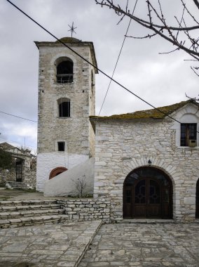 TheOLOGOS, THASOS, GREECE - 27 Aralık 2025: Thassos Adası, Doğu Makedonya ve Trakya, Yunanistan 'da Theologos Köyü Panoraması