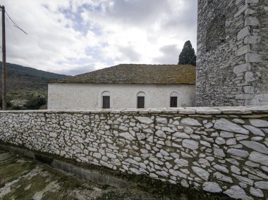 TheOLOGOS, THASOS, GREECE - 27 Aralık 2025: Thassos Adası, Doğu Makedonya ve Trakya, Yunanistan 'da Theologos Köyü Panoraması