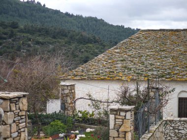 TheOLOGOS, THASOS, GREECE - 27 Aralık 2025: Thassos Adası, Doğu Makedonya ve Trakya, Yunanistan 'da Theologos Köyü Panoraması