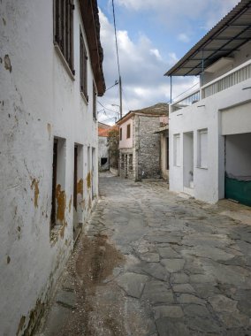 TheOLOGOS, THASOS, GREECE - 27 Aralık 2025: Thassos Adası, Doğu Makedonya ve Trakya, Yunanistan 'da Theologos Köyü Panoraması