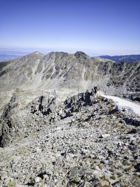 Bulgaristan 'ın Musala zirvesi etrafındaki Rila Dağı' nın yaz manzarası