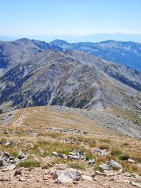 Bulgaristan 'ın Musala zirvesi etrafındaki Rila Dağı' nın yaz manzarası
