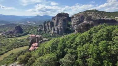 Meteora Manastırları, Teselya, Yunanistan 'ın Bahar Panoramik Manastırı