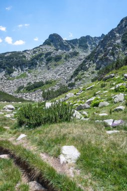 Bulgaristan 'ın Banderitsa Bölgesi yakınlarındaki Pirin Dağı' nın Şaşırtıcı Manzarası