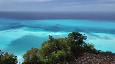 Yunanistan 'ın İyon Adaları' ndaki Egremni Sahili yakınlarındaki Lefkada Sahili 'nin Muhteşem Panoraması