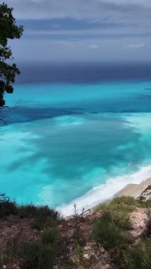 Yunanistan 'ın İyon Adaları' ndaki Egremni Sahili yakınlarındaki Lefkada Sahili 'nin Muhteşem Panoraması