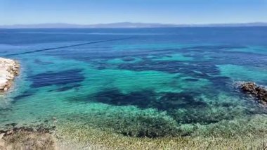 Nea Fokea, Chalkidiki, Orta Makedonya ve Yunanistan yakınlarındaki Kassandra kıyı şeridinin inanılmaz manzarası