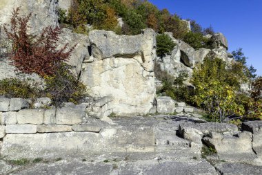 Bulgaristan 'ın Kardzhali Bölgesi, Perperikon antik Trakya kentinin sonbahar manzarası