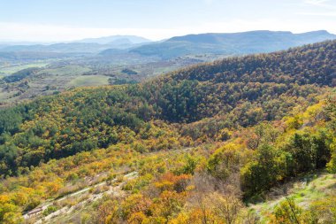 Bulgaristan 'ın Kardzhali Bölgesi, Perperikon antik Trakya kentinin sonbahar manzarası