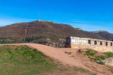 Belogradchik Kayalıkları, Vidin Bölgesi, Bulgaristan 'ın İnanılmaz Sonbahar Manzarası
