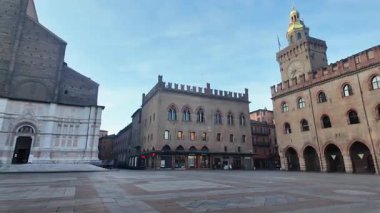 BOLOGNA, İtalya - 07 Aralık 2024: Bologna 'nın Eski Kasabası Panorama, Emilia-Romagna Bölgesi, İtalya