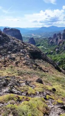 Meteora Manastırları, Teselya, Yunanistan 'ın Bahar Panoramik Manastırı
