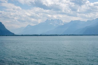 Montreux şehrinin yaz panoraması, Vaud Kantonu, İsviçre