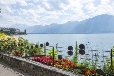 Montreux şehrinin yaz panoraması, Vaud Kantonu, İsviçre