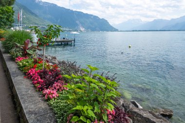 Montreux şehrinin yaz panoraması, Vaud Kantonu, İsviçre