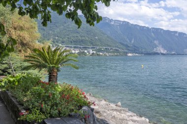 Montreux şehrinin yaz panoraması, Vaud Kantonu, İsviçre