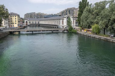 GENEVA, SWitzERLAND - 20 Haziran 2023: İsviçre 'nin Cenevre kentinin şaşırtıcı panoramik manzarası